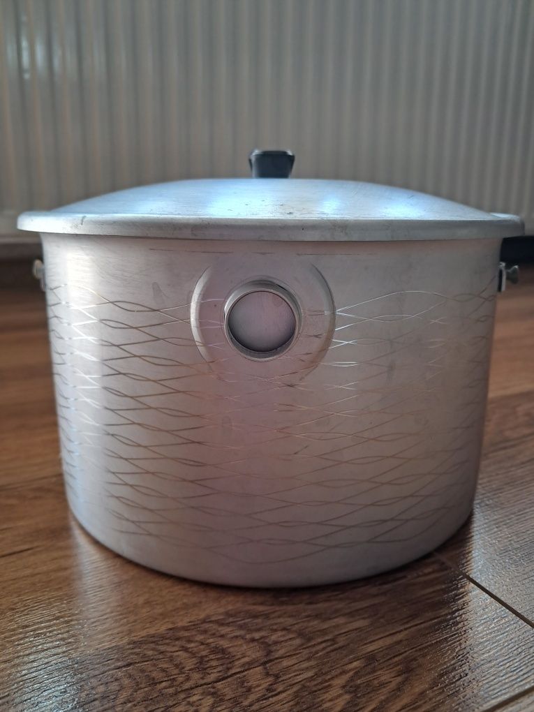 Aluminiowy garnek do gotowania mleka z PRLu