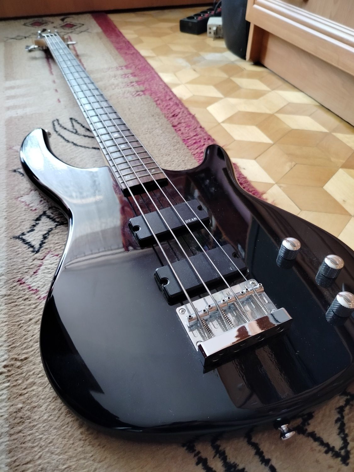 Gitara Basowa Dean Edge One