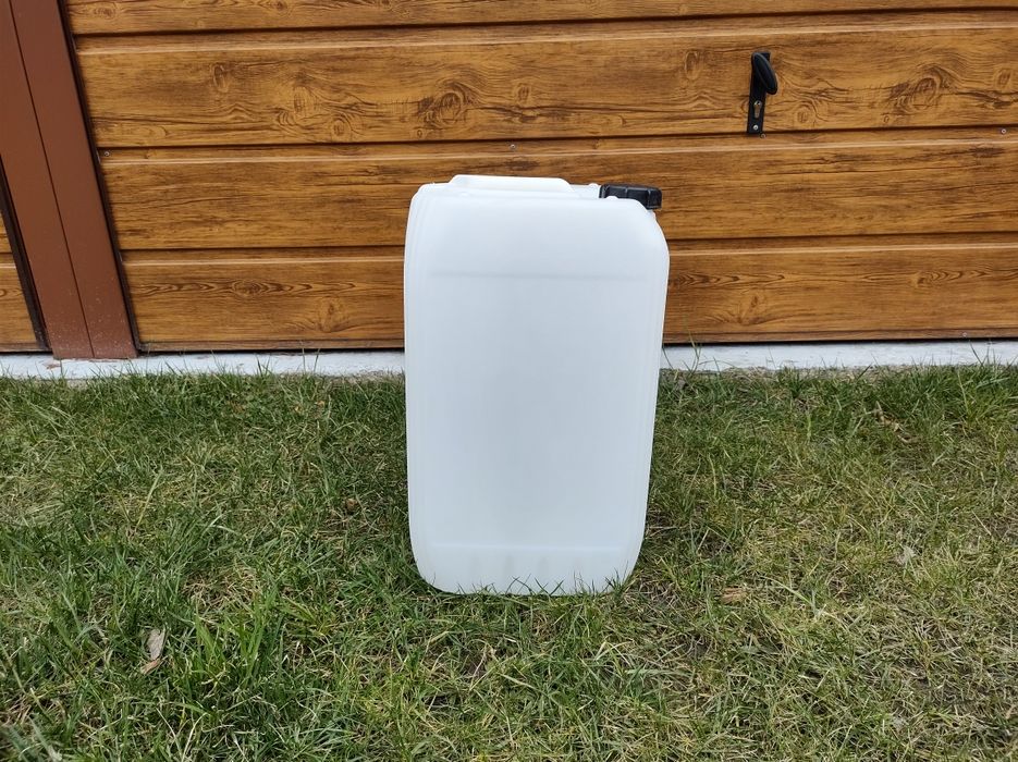 Kanistry bańki 25L CZYSTE po wodzie dystyelowanej
