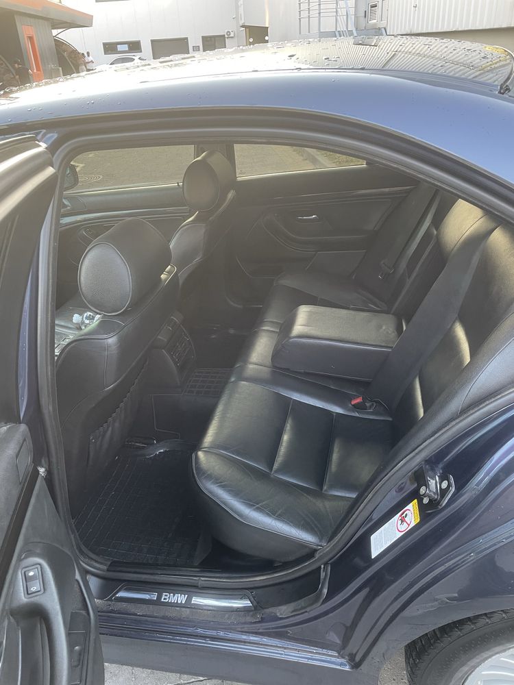 BMW E39 2002р 2,5 м54