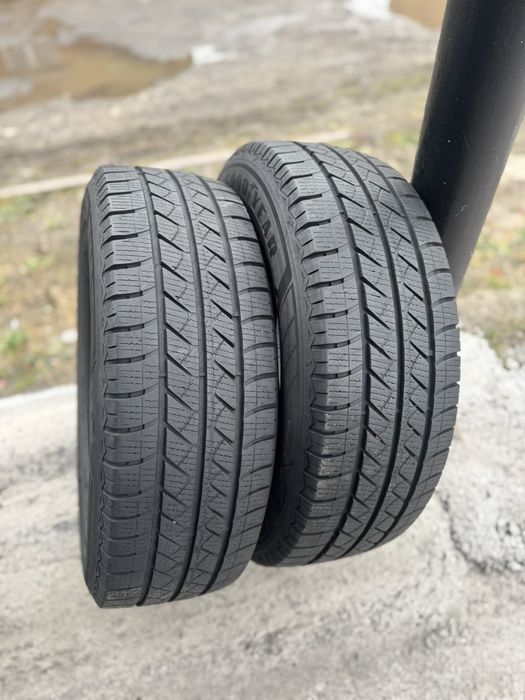 Всесезонні шини Goodyear 215/65 R16C