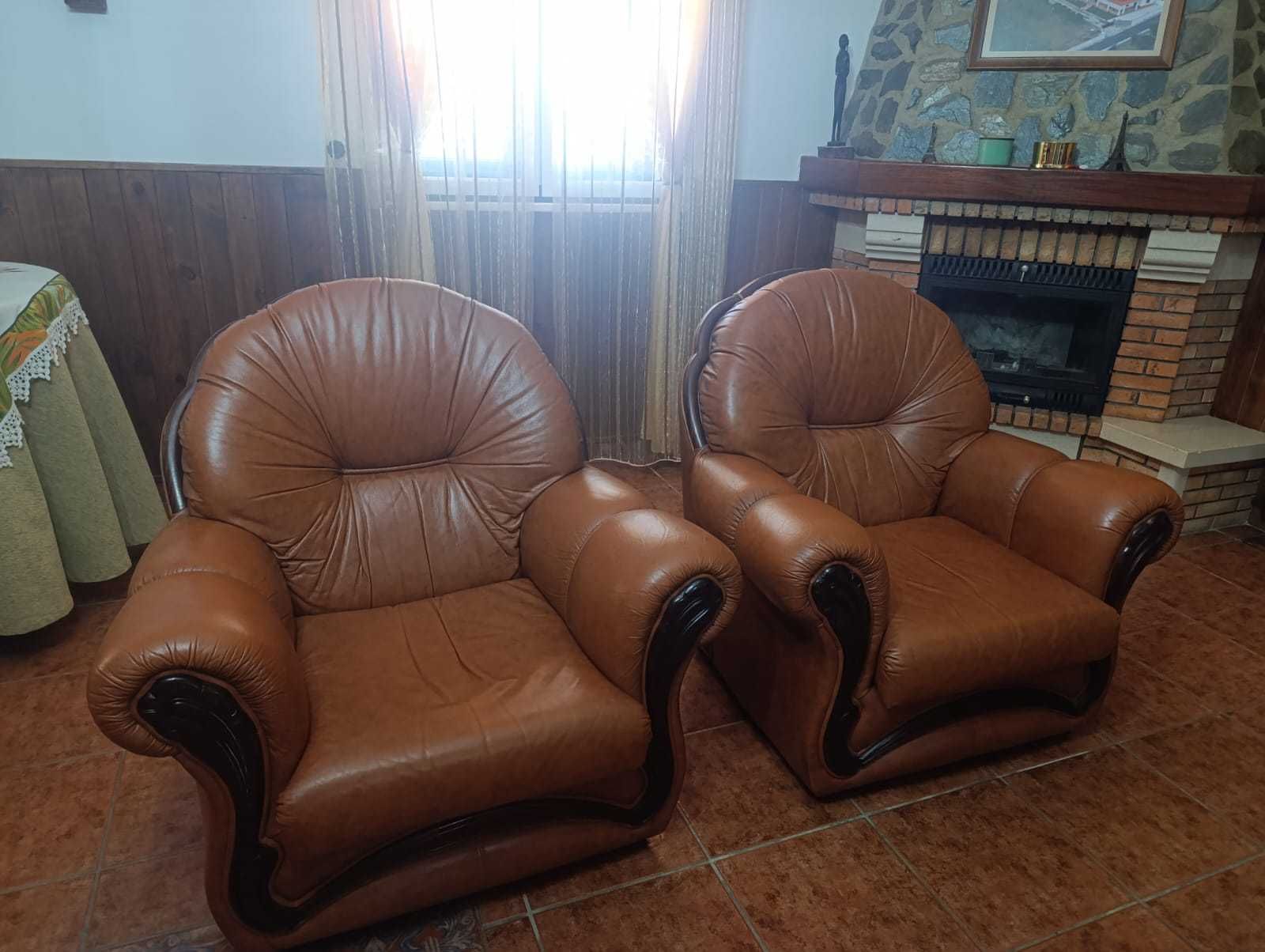 conjunto de sofá de 3 lugares e 2 sofás de um lugar