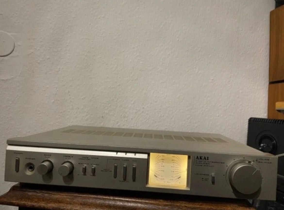 Akai AM-U11 Wzmacniacz