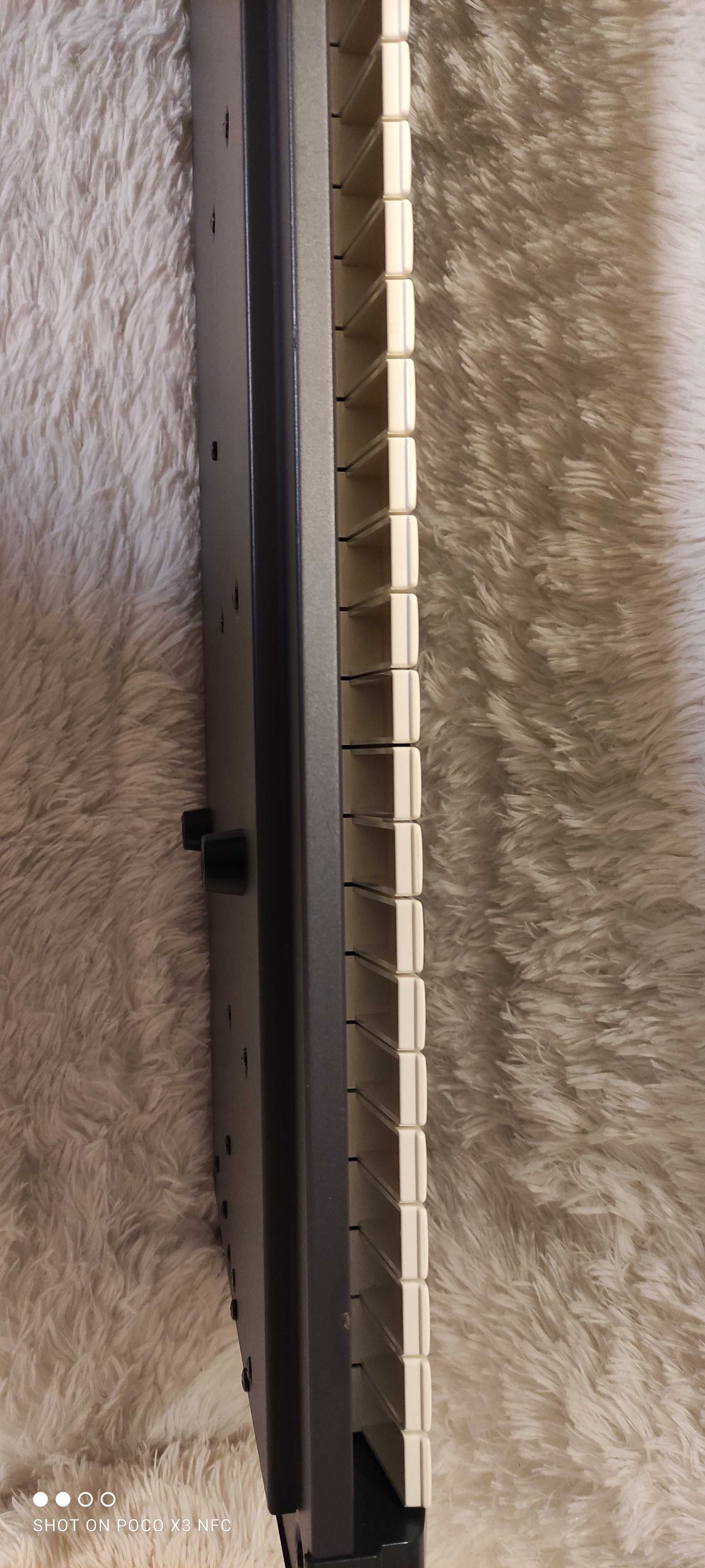 Korg N264 Syntyzator