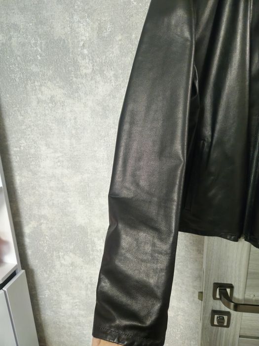 Кожаная двусторонняя куртка в идеальном состоянии