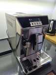 Ekspres Delonghi PrimaDonna Elitte ECAM 650.75.MS