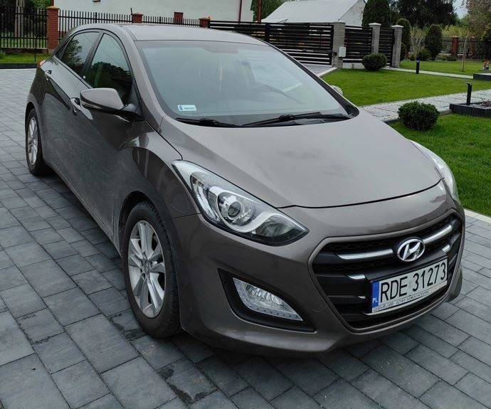 Hyundai i30 1.6 CRDI/ NAVI kamera/Full LED/Bogata wersja/2 kpl.kół ALU