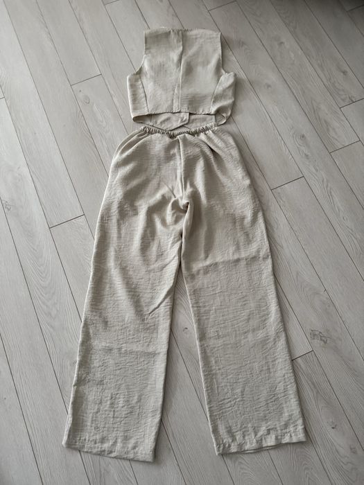 Костюм з льону