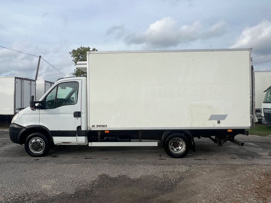 Iveco Daily 50C15 Carrier Neos 300 (337)