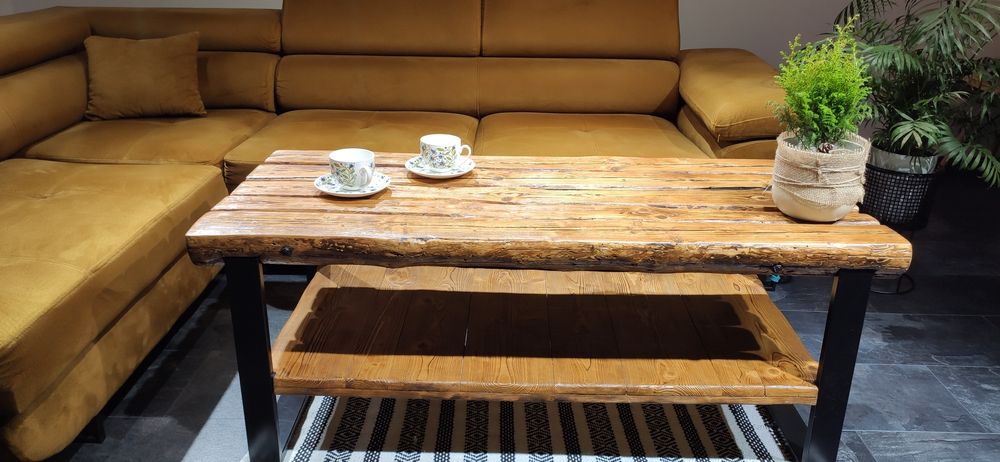 Stolik kawowy w stylu loft.