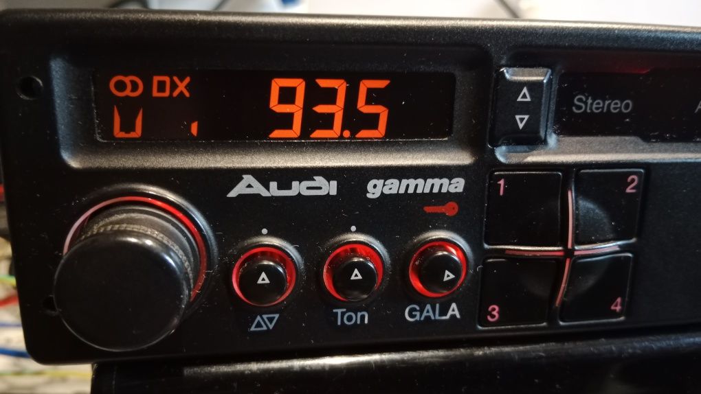 Radio audi gamma 19 cm super stan