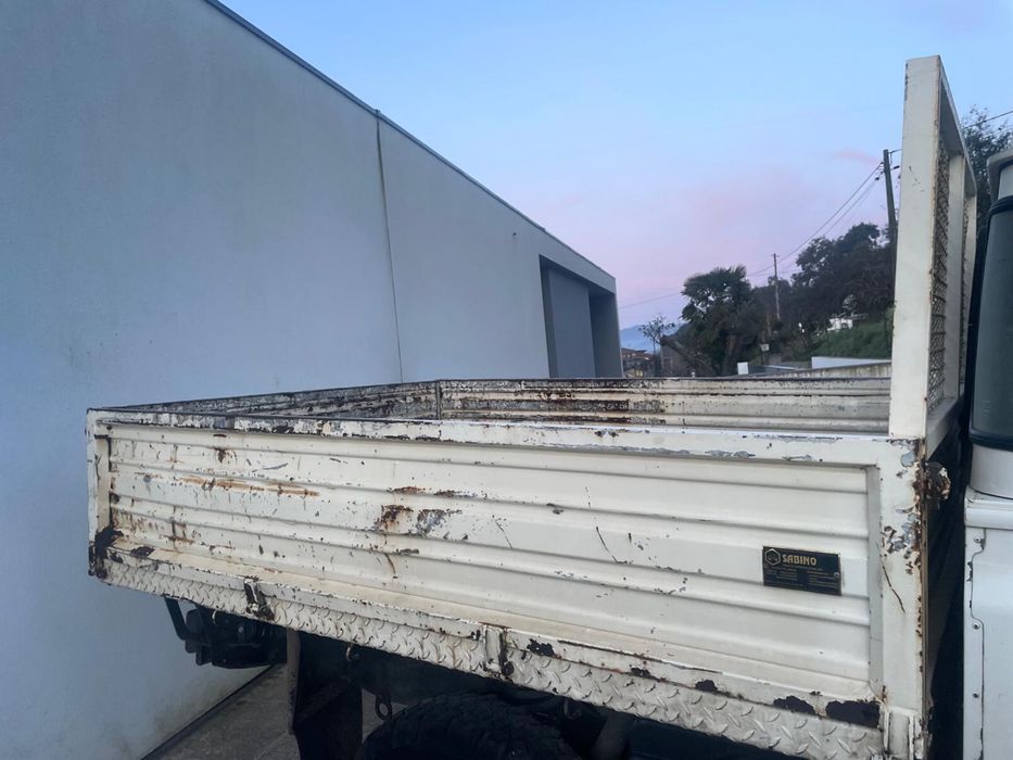 Caixa metálica para Defender, Hilux ou outra pick up