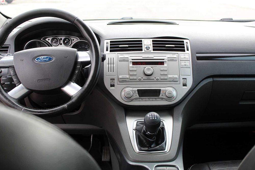 Ford Kuga.Piekne auto w super stanie.Bezwypadkowy.Zarejestrowany