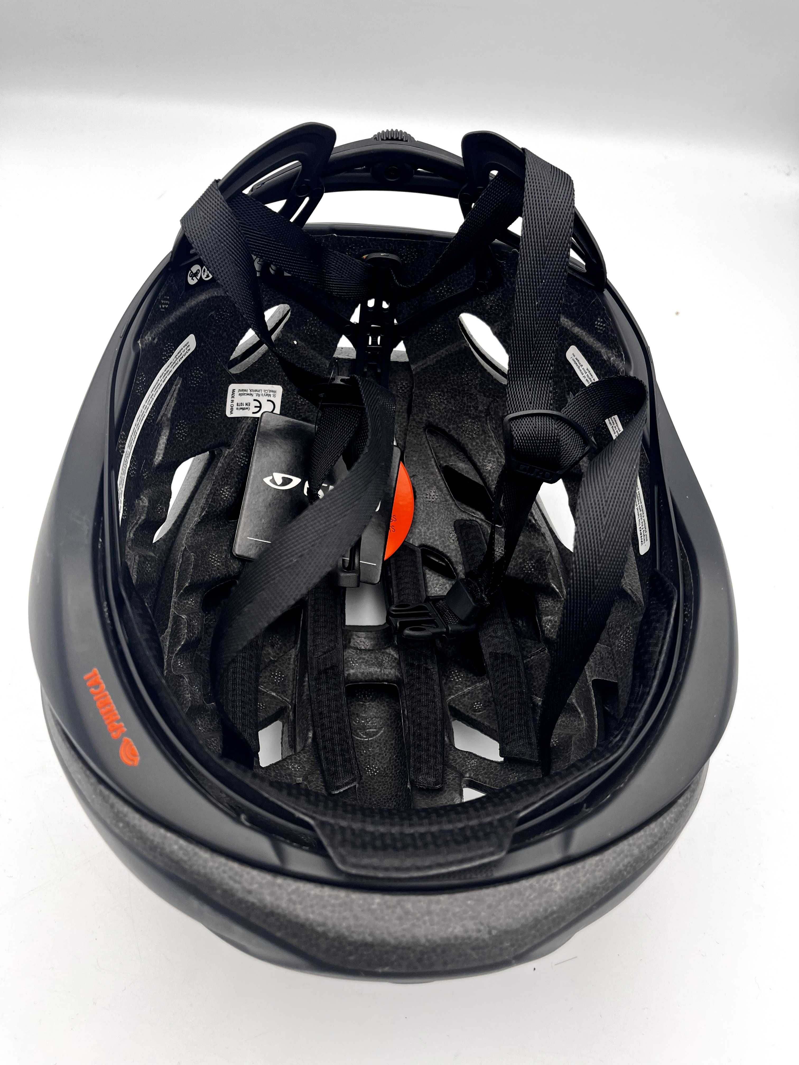 Powystawowy Kask Rowerowy Giro Eclipse Mips Spherical  r. M (55-59cm)