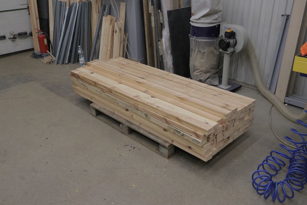 Kantówka, krawędziak, legar drewniany sosnowy 8x4 cm suszony – 250 cm