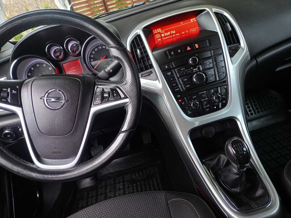 Opel Astra J, Rok 2010, z Gazem, jeden wł, w PL, Doinwestowana,