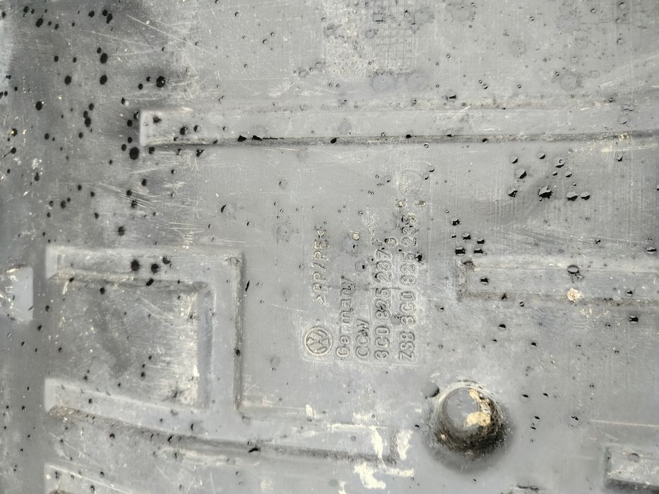 Osłona pod silnik passat b6