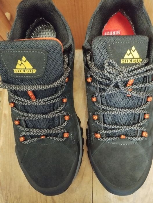 Продам кросовки HIKEUP 41 размер.