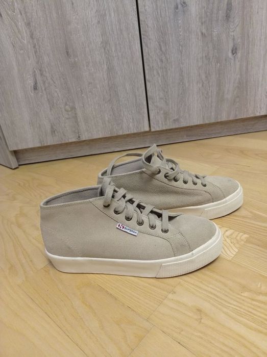 Skórzane zamszowe trampki do kostki Superga 38
