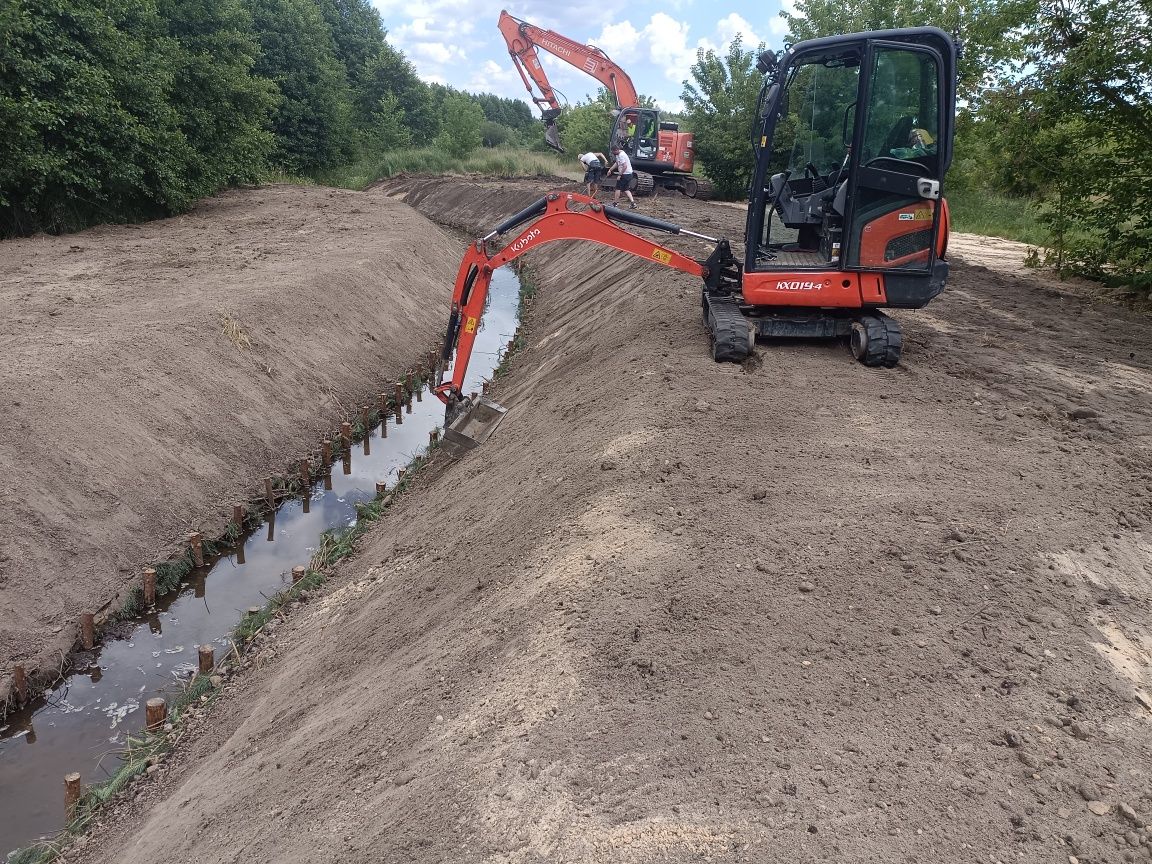 Usługi koparkami, transport, wyburzenia 

Koparko-ładowarkami JCB 3CX.