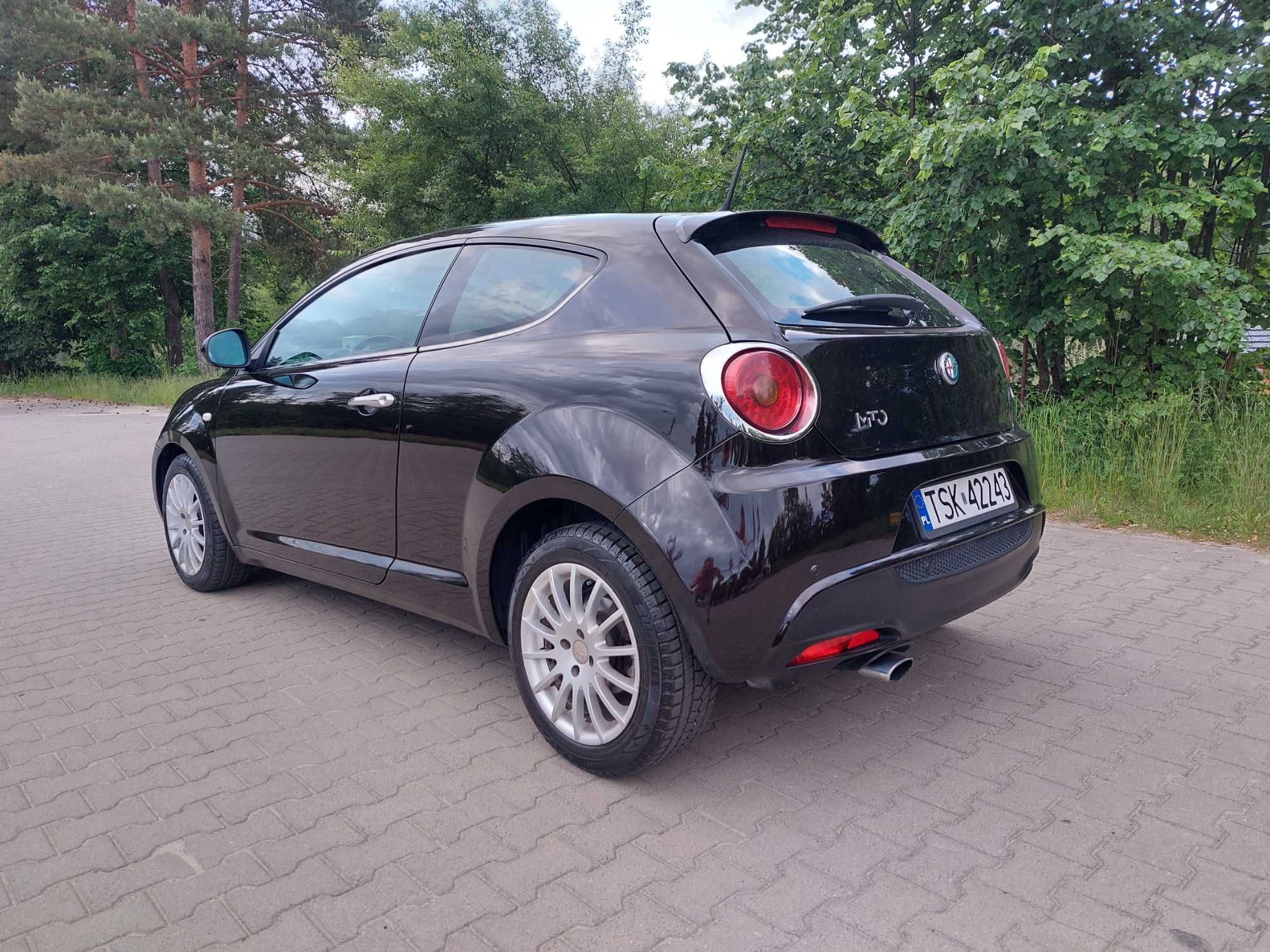 Alfa Romeo Mito 1.6 JTDM Xenon, Czerwone skóry
