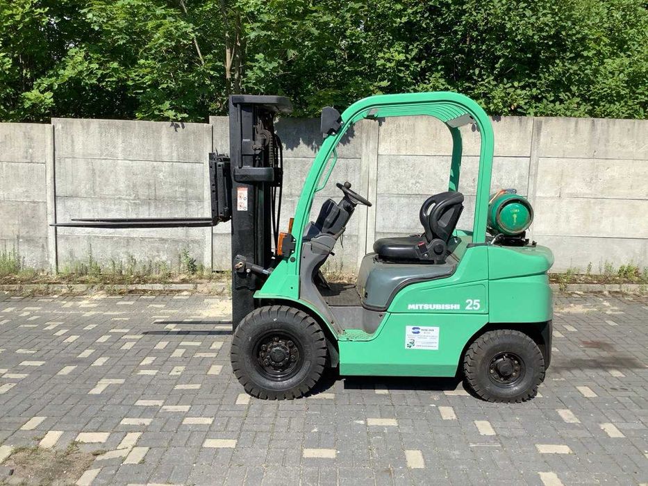 Mitsubishi FG25 LPG, Triplex 4.7m, 2006, po serwisie