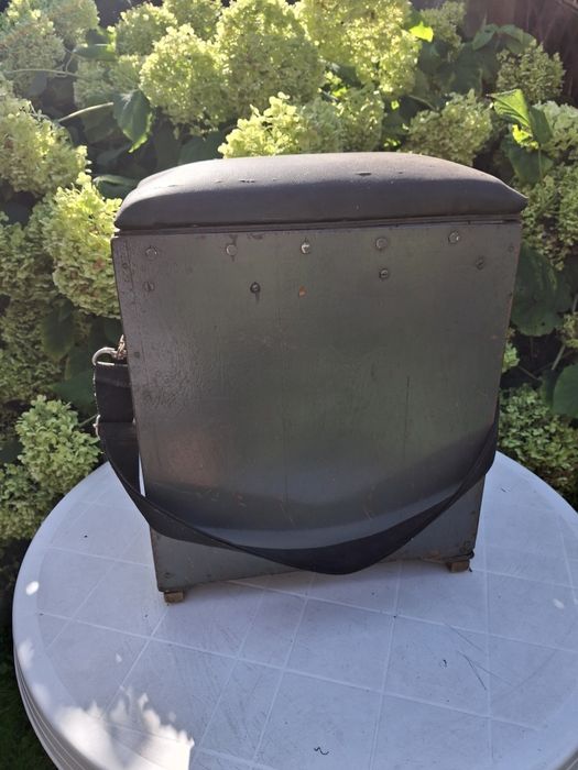 Wedkarskie wielofunkcyjne siedzisko pojemnik