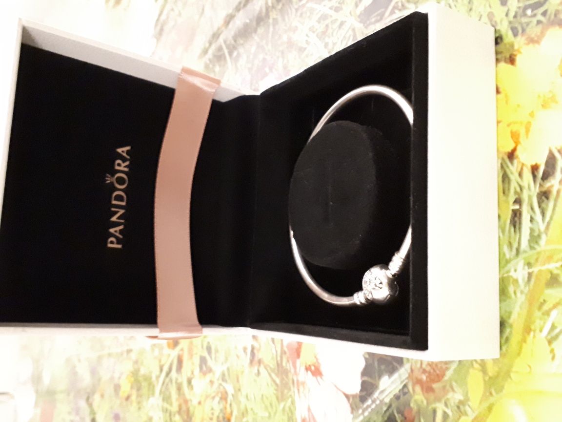 Bransoletka Pandora Bangle