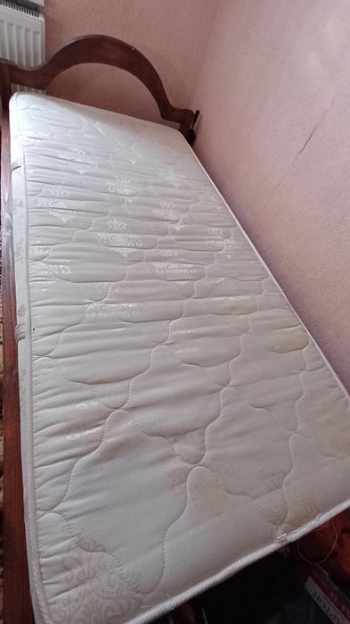Пподам 1 спальне ліжко 90×200