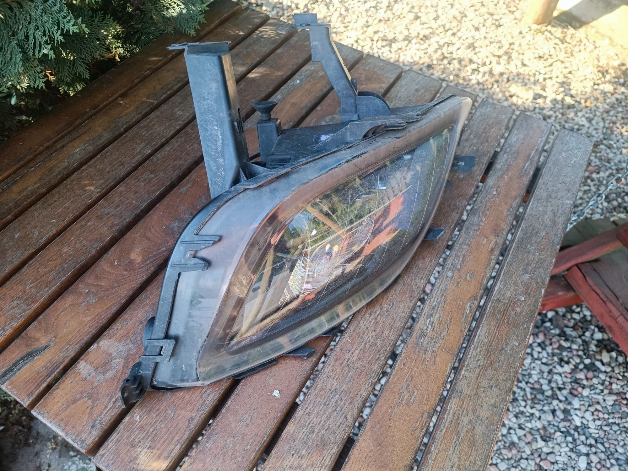 Lampa halogenowa Opel Astra j 2011