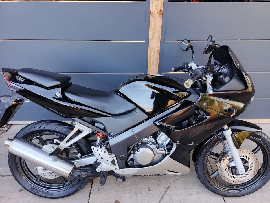 Motocykl Honda CBR 125 Ścigacz 2004 r Super SkuteryTransport