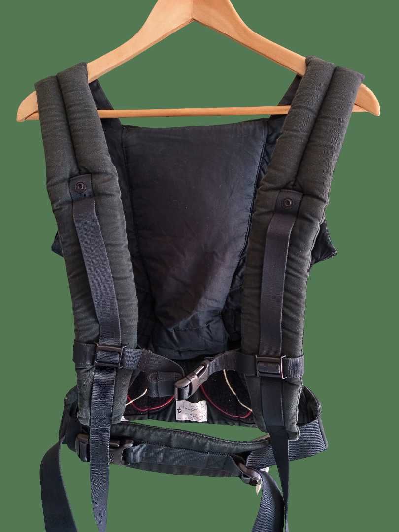 Marsúpio Ergobaby Adapt preto