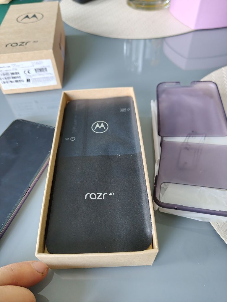 Motorola razr 40