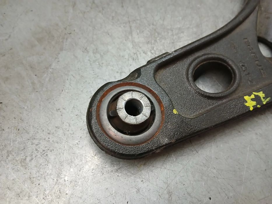 Braço de suspensão frente esquerdo RENAULT Trafic III (FG_)