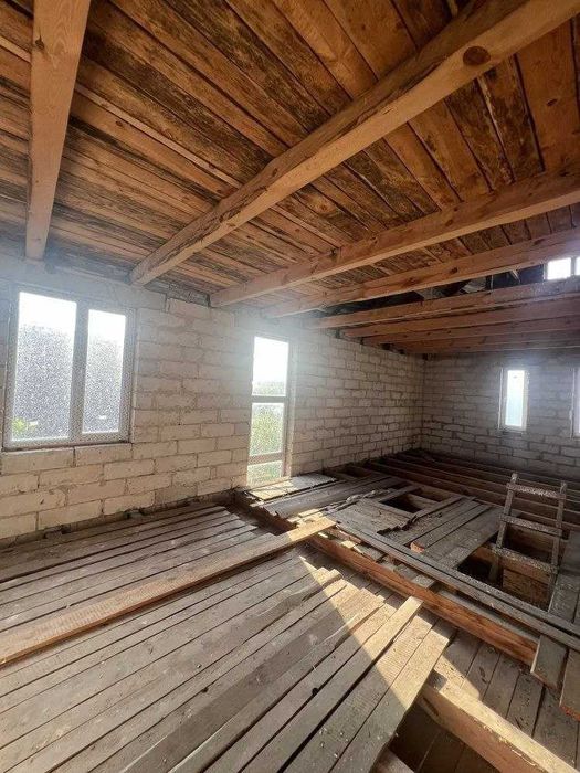 Будинок в Городку біля річки Устя