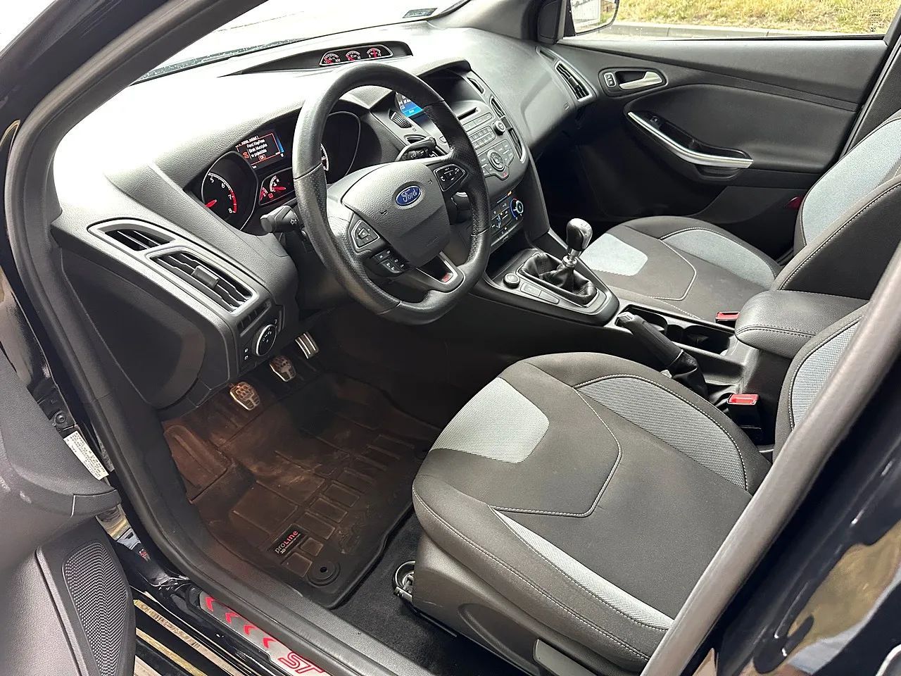 Ford Focus ST 2.0 250KM*Manual*Kamera*Led*Tempomat*BLACK LINE*