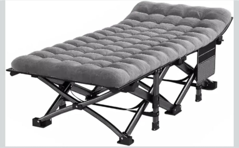 Lóżko turystyczne z materacem