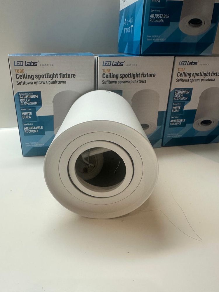Celing spotlight fixture