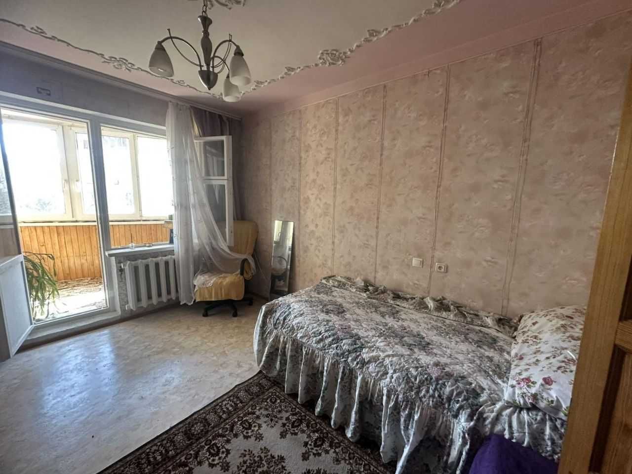 Продам трехкомнатную квартиру г. Одесса Таирово