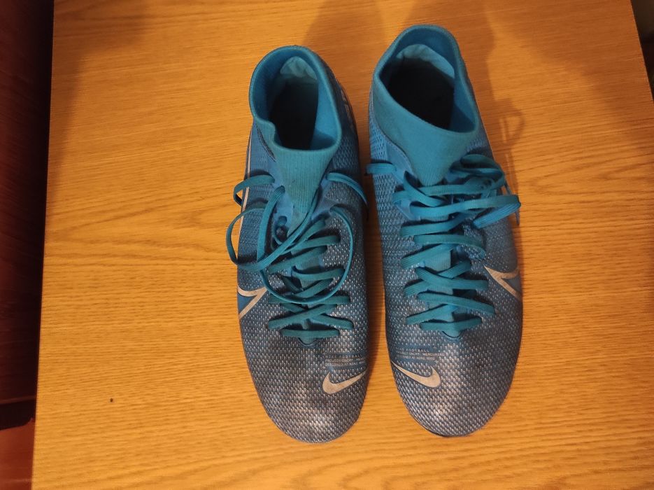 Nike Mercurial – Tamanho 41 – Usadas (Bom Estado)