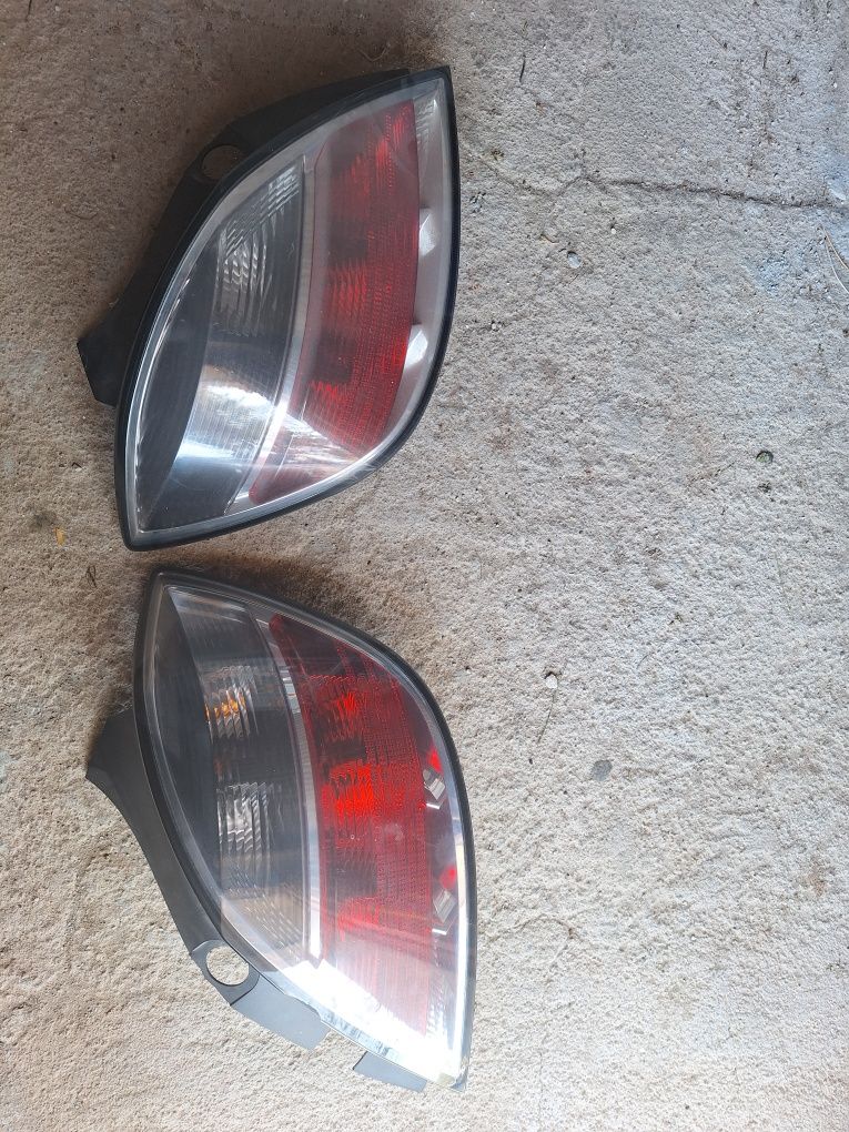 Faróis Opel Astra