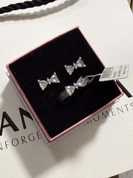 Бантики (білі та рожеві)пандора по супер ціні