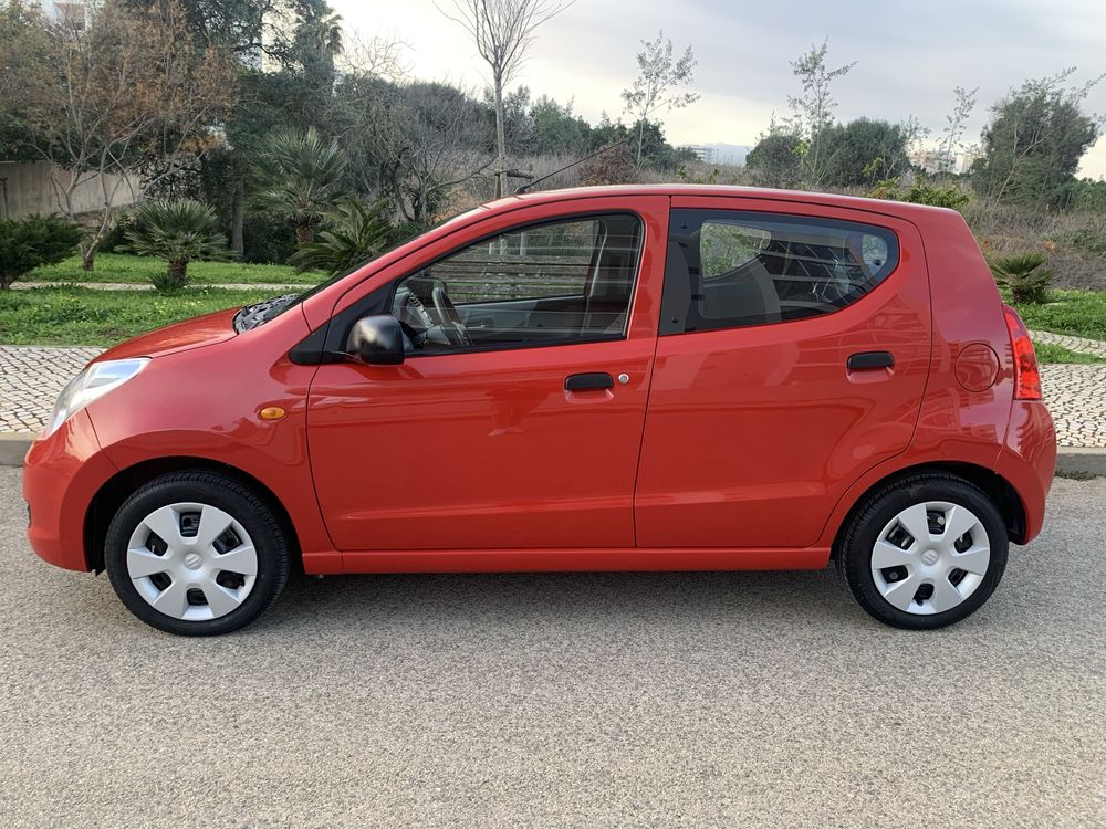 49 mil km * Suzuki 1.0 * 67 cv * 4 Pneus Novos * Histórico de Revisões