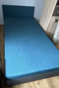 łóżko niebieskie