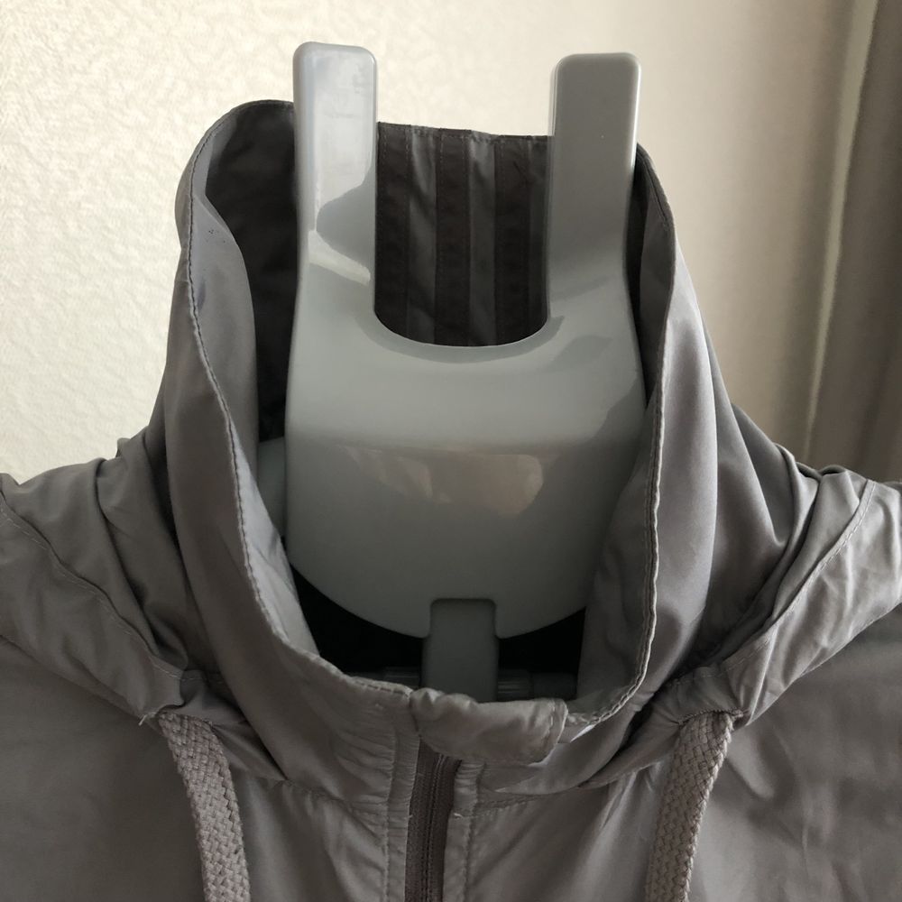 Вітровка adidas  р. XS
