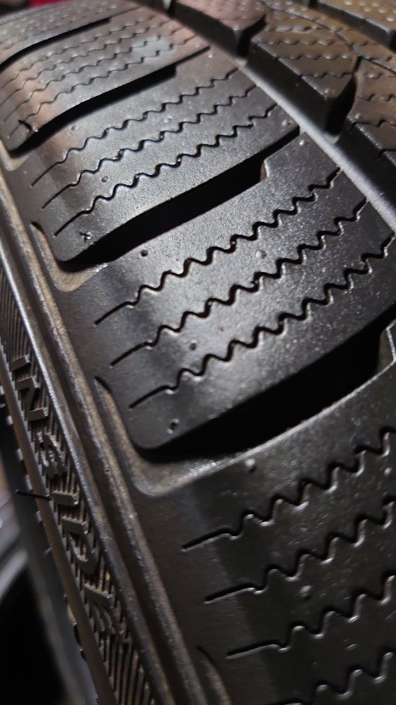 Пара зимних шин Imperial Snowdragon 3 ice-plus S210 225/45 r18