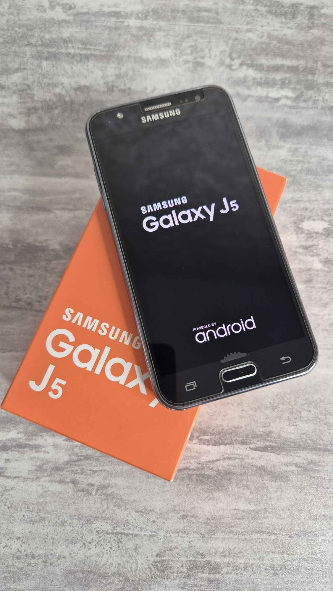 Продам Samsung galaxy J5

Внутрішня Пам'ять: 8Гб

Оперативна пам'ять