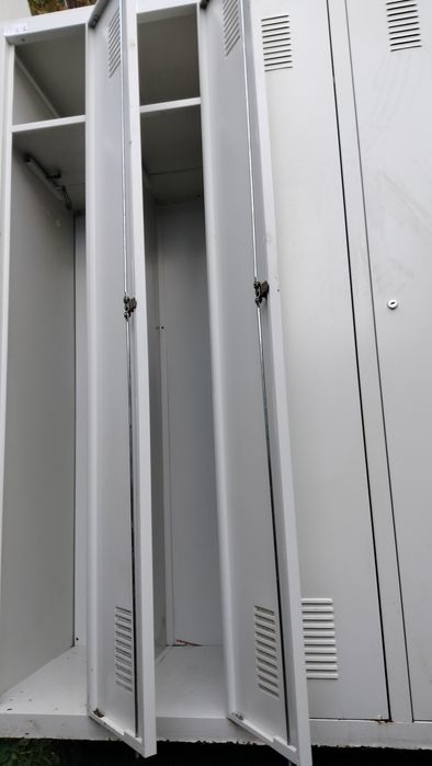 Szafka, szafki bhp 4 drzwiowe Konsmetal