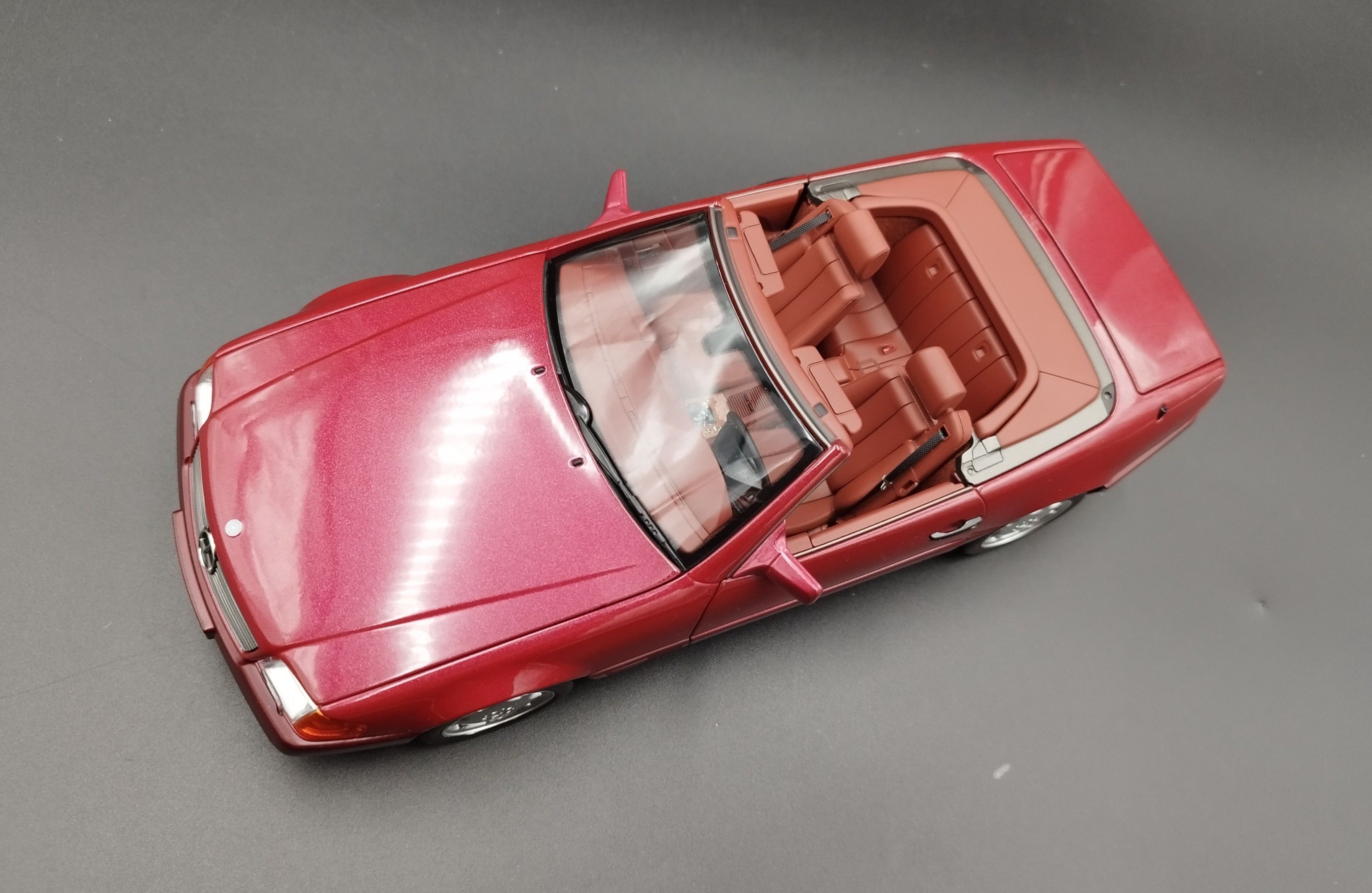 1:18 Norev 1989 Mercedes-Benz 500SL R129 Model nowy