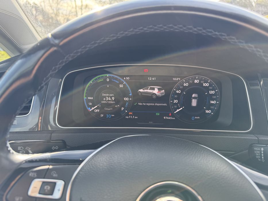 Volkswagen E-Golf 04/2019 painel instrumentos digital